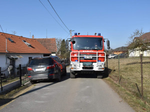 Alarmující výsledky průjezdnosti ulic na menších obcích, místy se hasiči úplně zasekli