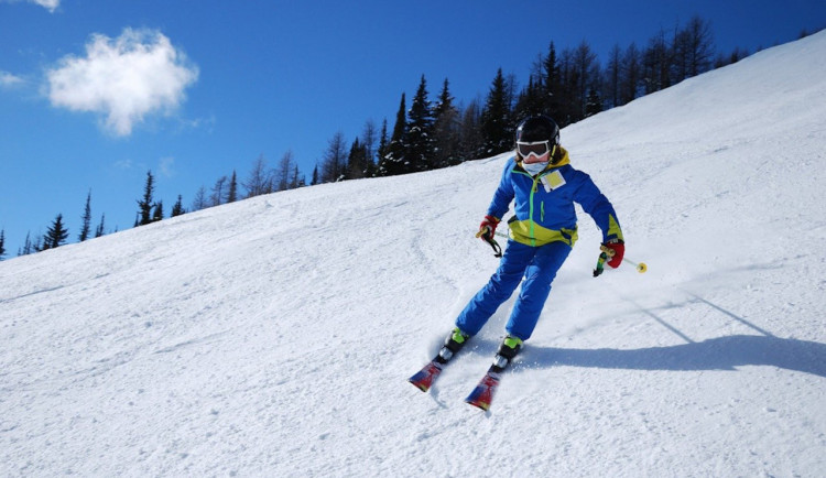 Jihočeské skiareály se loučí se zimou, Zadov plánuje provoz i příští týden