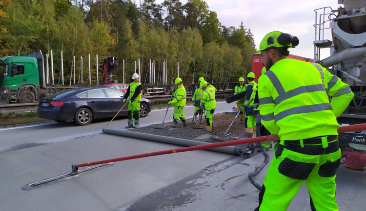 Řidiči se po napojení severního Plzeňska a Rokycanska na D5 projedou téměř o rok dříve