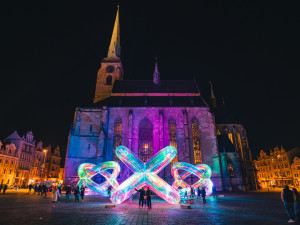 Tisíce lidí navštívilo jubilejní festival světla BLIK BLIK, nejvíce se líbily instalace na náměstí