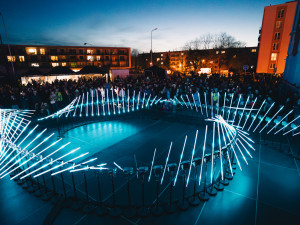 Tisíce lidí navštívilo jubilejní festival světla BLIK BLIK, nejvíce se líbily instalace na náměstí