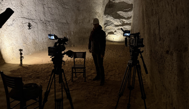 Natáčení dokumentu o dědictví generací horníků v kaolinovém dolu v Nevřeni