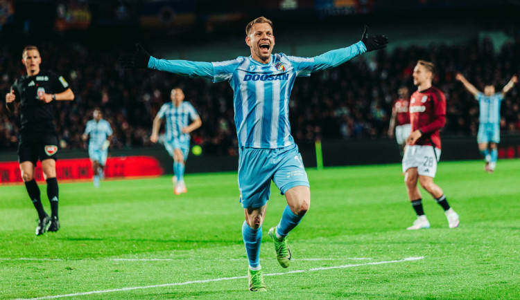 Fotbalisté Plzně vyhráli šlágr na Spartě 4:2 a posunuli se na třetí příčku