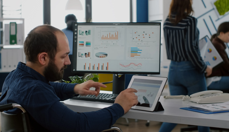 Nezaměstnanost v únoru mírně stoupla, zaměstnanost a ekonomická aktivita žen však roste