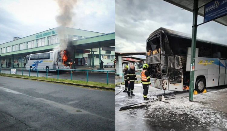 Autobus po příjezdu na centrální nádraží začal hořet. Plameny zničily nejen motor, ale i zadní část vozidla