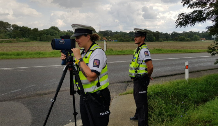 PŘEHLED: Policisté budou v celorepublikové akci měřit rychlost. Na Vysočině vybrali sedm desítek míst