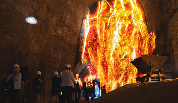 Kaolinový důl rozzáří světelné instalace a videomappingy, návštěvníky čeká Verneova Cesta do středu Země