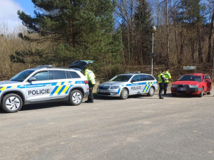 Policisté v dubnu uskutečnili rozsáhlou síť pobytových kontrol cizinců. Hledali padělané doklady i nelegální pracovníky