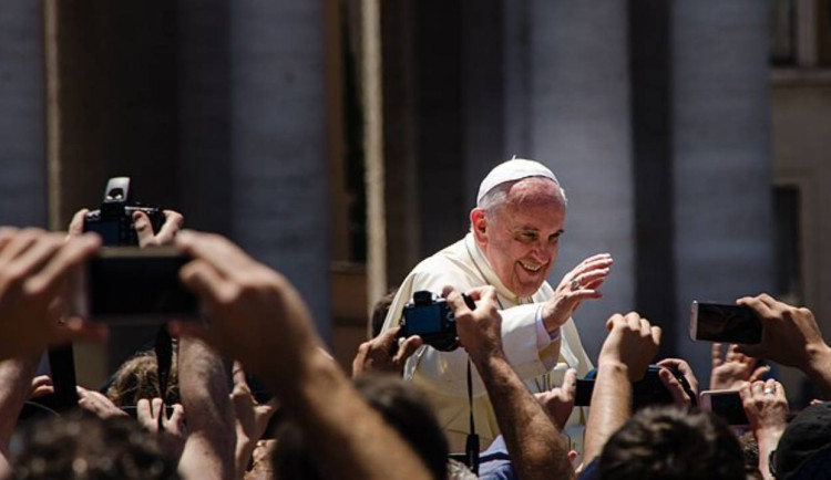 Zemřel papež František, bylo mu 88 let