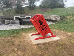 U veřejných ohnišť se objevily červené uhláky, inspirace přišla z daleké Kanady