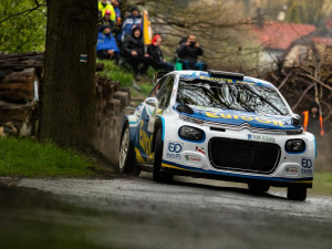 V čele Rallye Šumava Klatovy je po první etapě Rakušan Wagner, druhý je Mareš