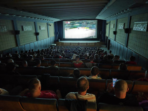 V Domažlicích fandili v tamním kině Čakan, foto: Městské kulturní středisko v Domažlicích