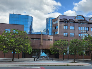 ČBN nabízí k prodeji originální budovu v Plzni, vznikla na počátku 90. let 20. století