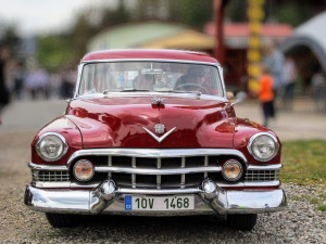 Soutěž o nejhlasitější výfuk i koncerty, slavnosti doplní sraz amerických aut