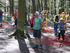 Na pláži u oblíbeného Boleváku vzniklo nové venkovní fitness hřiště