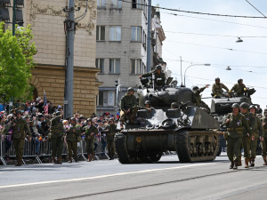 FOTO: Více tanků i letadel, Plzeň ožila oblíbeným Konvojem svobody