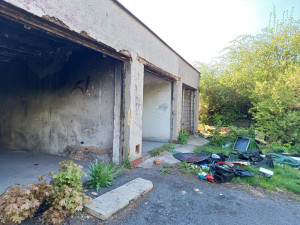 Začala demolice problematických garáží, kde se hromadily problémové existence a nepořádek