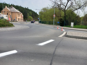 Silničáři zahájili obnovu plošného dopravního značení na silnicích II. a III. třídy