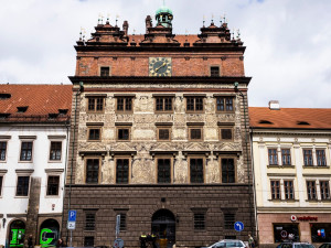 Dotazy zodpoví a pomůže s nimi Plzeňanům nový chatbot s revoluční technologií