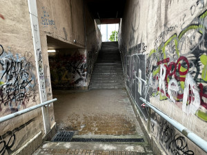 Podchod hrůzy pod Rokycanskou třídou zmizí. Ulici překlene lávka dlouhá 116 metrů