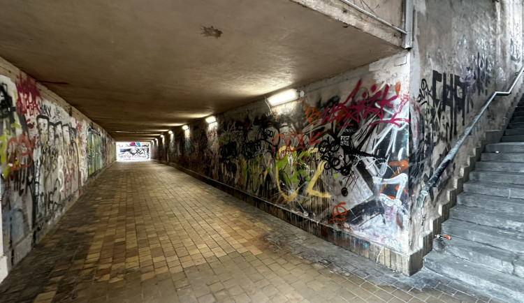 Podchod hrůzy pod Rokycanskou třídou zmizí. Ulici překlene lávka dlouhá 116 metrů