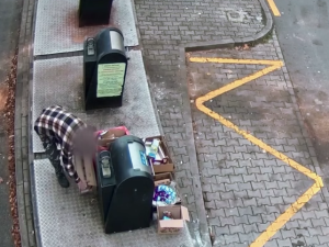 Založil skládku přímo pod dohledem kamer, policii marně sliboval, že se polepší