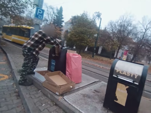 Založil skládku přímo pod dohledem kamer, policii marně sliboval, že se polepší