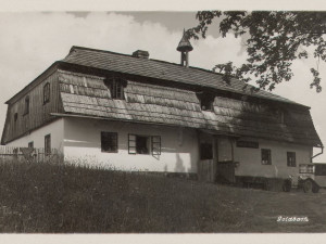 Zapomenuté příběhy zaniklé osady v srdci Českého lesa připomene letní kino a besedy