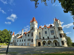 Pohádkový zámek v Žinkovech našel po letech svého kupce a konečně opět ožije