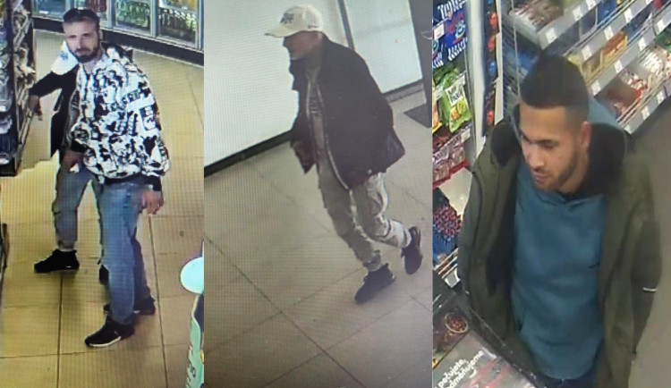 První dva muže na tomto snímku hledá policie v souvislostí s krádeží na čerpací stanici. Třetí muž je hledaný kvůli okradení jiného muže