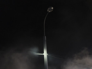 Plameny poškodily i veřejné osvětlení