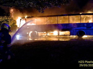 Autobus se proměnil v ohnivou kouli