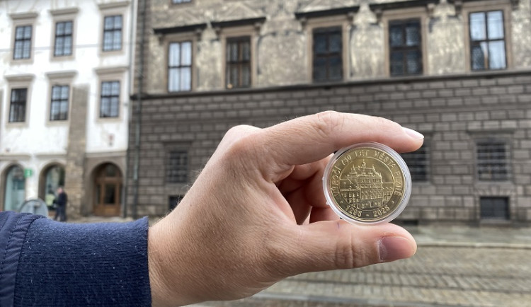 Plzeň připravila limitovanou edici pamětní mince k 730. výročí založení města