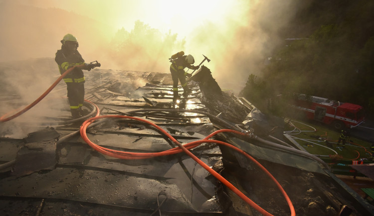 Za požár bazénu v Českém Krumlově padlo obvinění, muži hrozí až osm let vězení