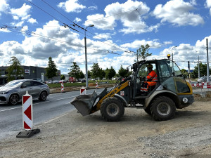 Startuje nejtěžší část přestavby obřího kruhového objezdu u Makra. Místu se pokud možno vyhněte