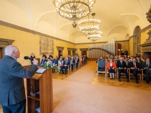 Karel Sedláček byl v srpnu 1968 hlasem svobodného vysílání. Ted převezal prestižní cenu