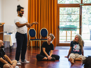 Stovka zdravotních klaunů z 11 zemí světa se vzdělává na velkém setkání profesionálů