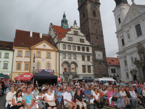 Klatovská pouť přivede do města folklor, hudbu i kolotoče