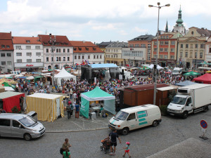 Klatovská pouť přivede do města folklor, hudbu i kolotoče