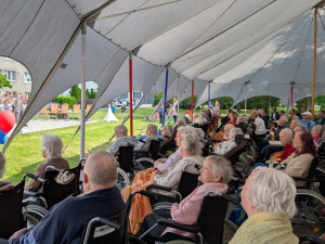 Česká klasika i exotické rytmy, takové byly Zahradní slavnosti ve Čtyřlístku
