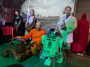 Modelář si postavil dva droidy z oblíbené ságy Star Wars, pomýšlí i na legendu C-3PO