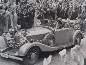 Prezident Beneš se v Plzni zúčastnil slavné vojenské přehlídky