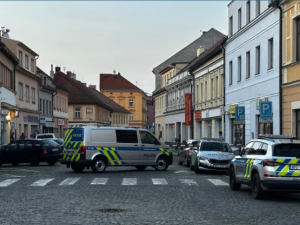 Krvavý pokus o vraždu v centru Sušice za bílého dne znepokojil a šokoval občany města