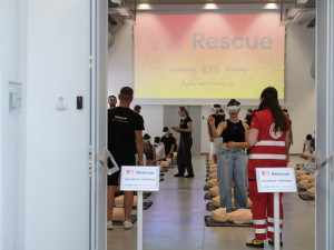 Záchranu lidského života pomocí virtuální reality si během osmi hodin nacvičilo 1255 lidí