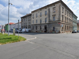 Plzeň opraví za 68 milionů dva bytové domy, zázemí tam najdou rodiny i potřebné profese