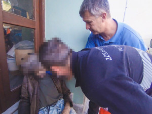 Cesta se složenkami skončila pro seniora totálním vyčerpáním