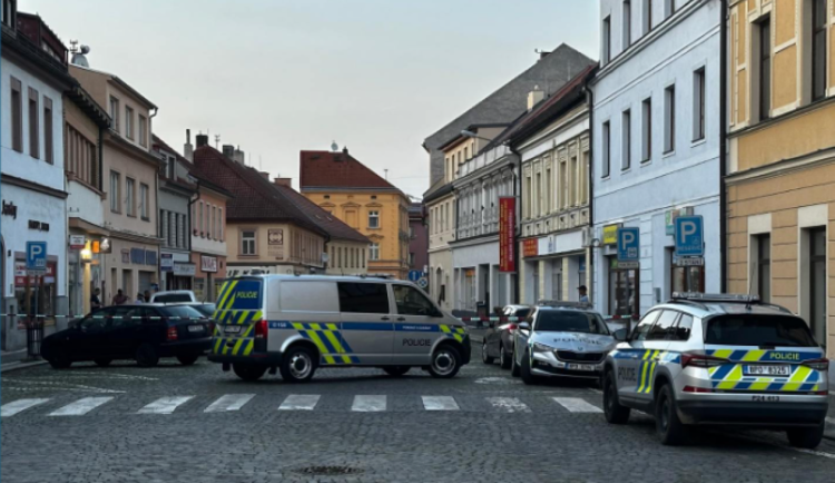 Policie na místě činu v centru Sušice
