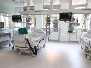 Fakultní nemocnice Plzeň dvojnásobila za 180 milionů počet lůžek kardiologie