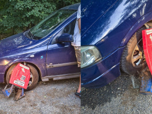 Cizinec v autě v zákazu vjezdu zatloukl úplně všechno. Nasazenou botičku pak chtěl násilím sundat
