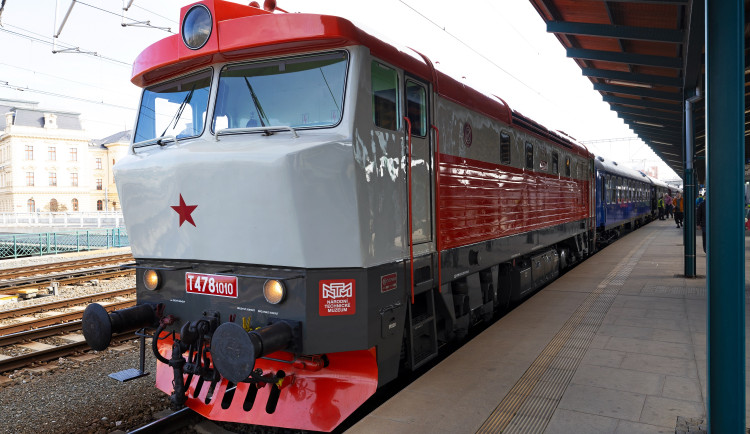 Kulturní tipy: Hudba rozezní Jižní Čechy, historické vlaky projedou krajinou